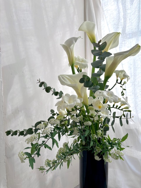 グリーン・ホワイト　静かな装花